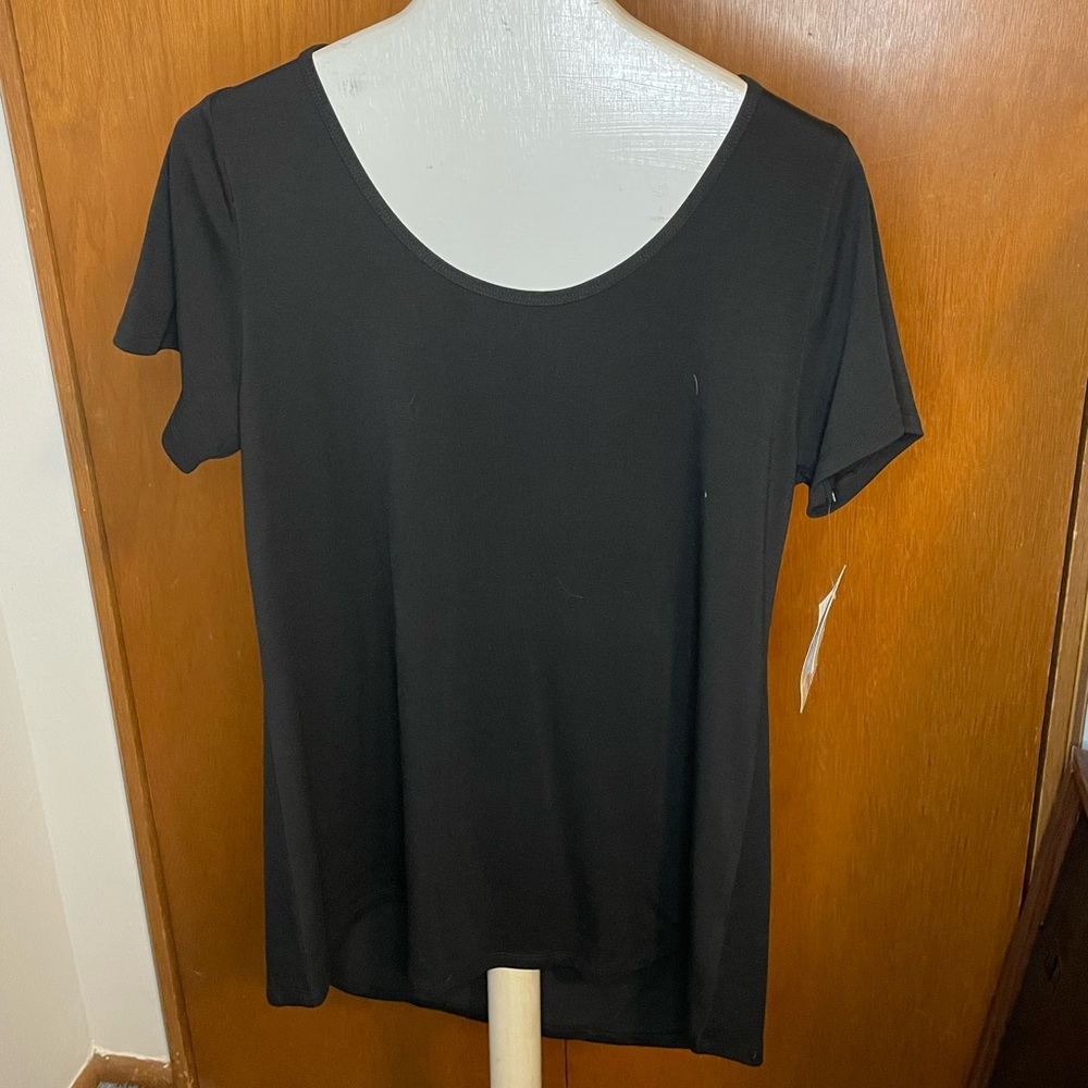 Lula Roe classic Tee new with tags